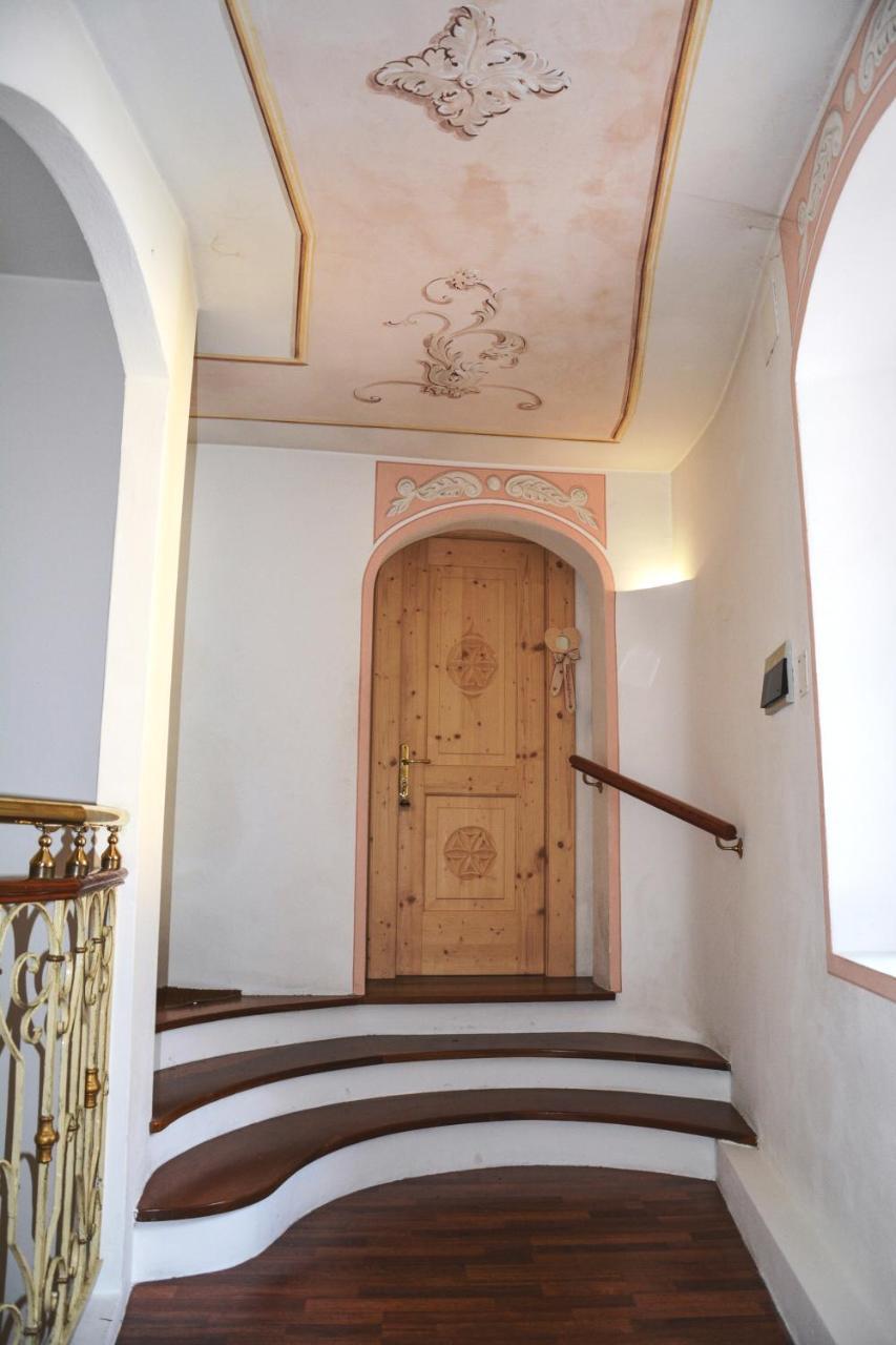 ريفا ديل غاردا Sembenini Palace المظهر الخارجي الصورة